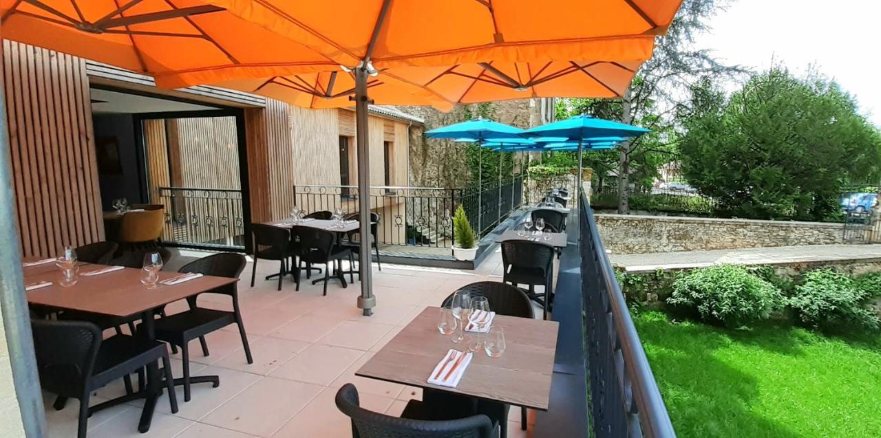 Hotel-Restaurant Des Augustins 圣西普里安 外观 照片